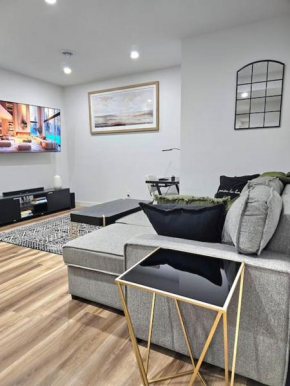 Cozy 2 bedrooms and 1 bath for 4 guests!